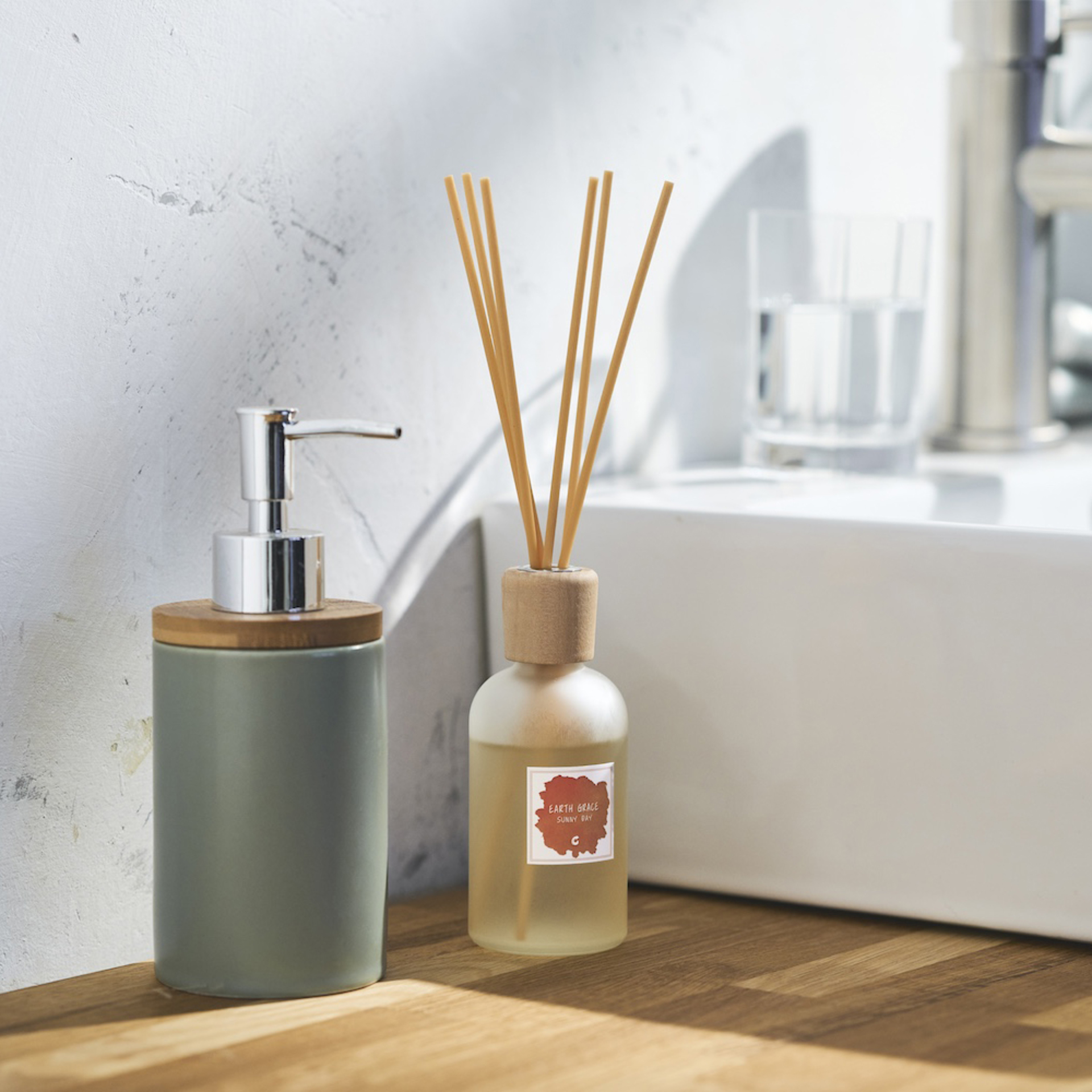 アースグレイス　リードディフューザー