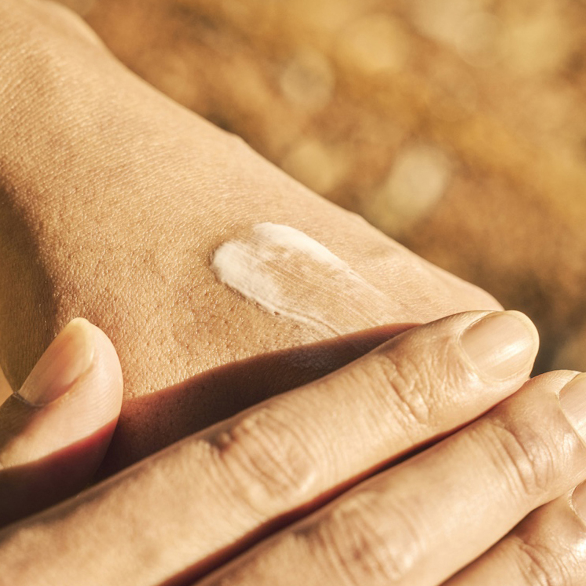 アースグレイス　ボタニカル　ハンドクリーム